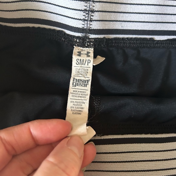 Under Armour Athletic Black Running Workout Shorts Woman XS and S bundle - Picture 4 of 8